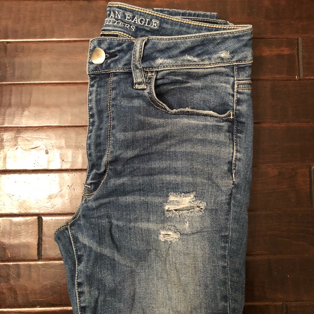 AMERICAN EAGLE JEANS